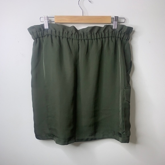 NWT Express high waisted cargo green skirt - Picture 5 of 7